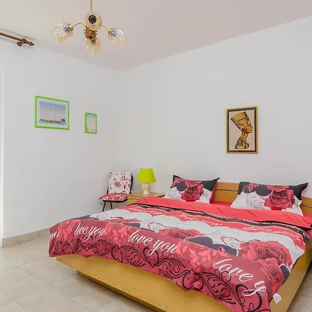 Sunny Apt Perfect For Couple Apartman *